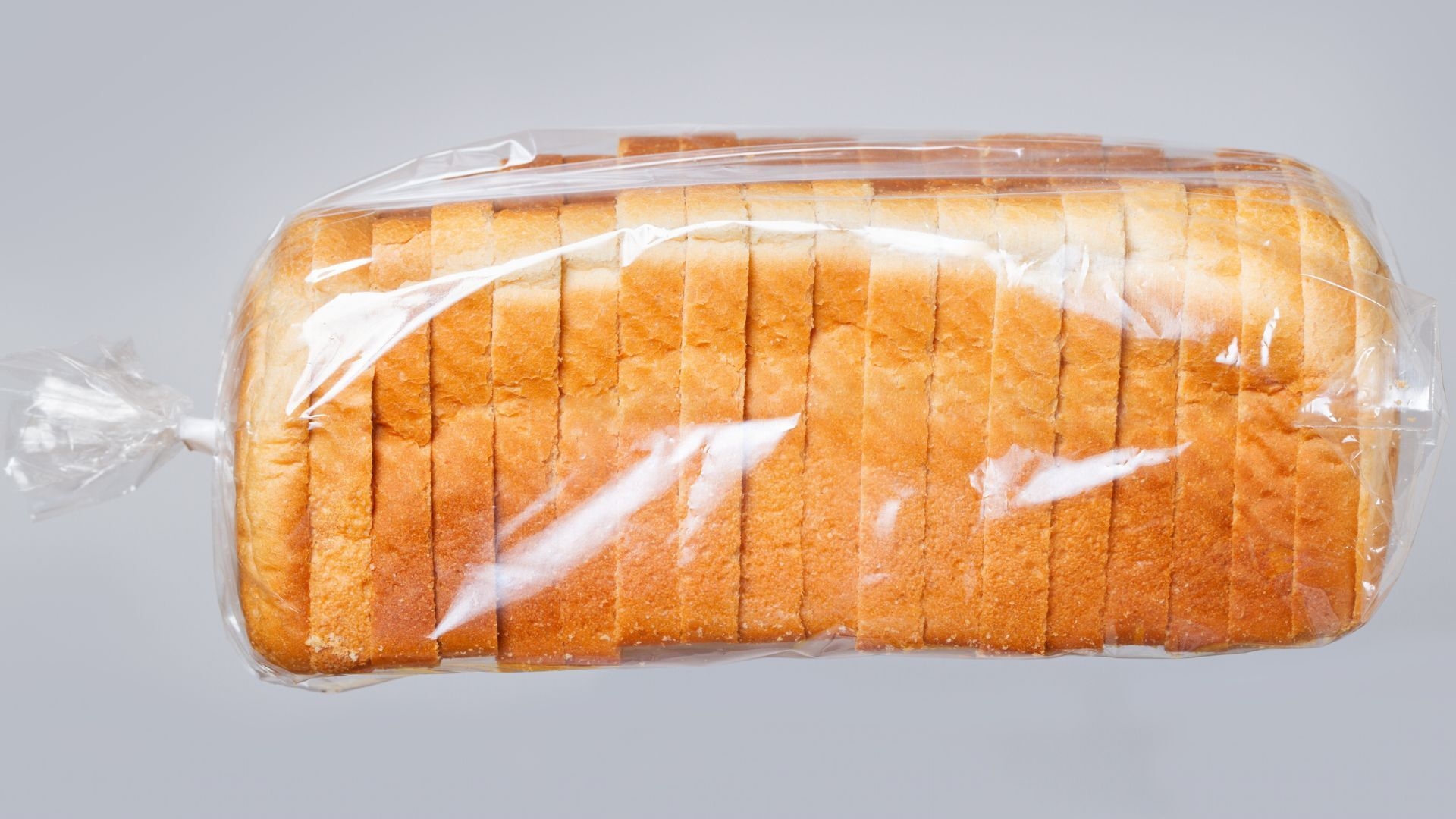 Упаковка провоцирует микробную порчу хлеба